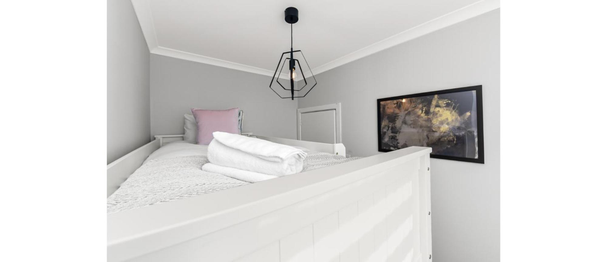 Apartament 2-bedroom Thameside Getaway *