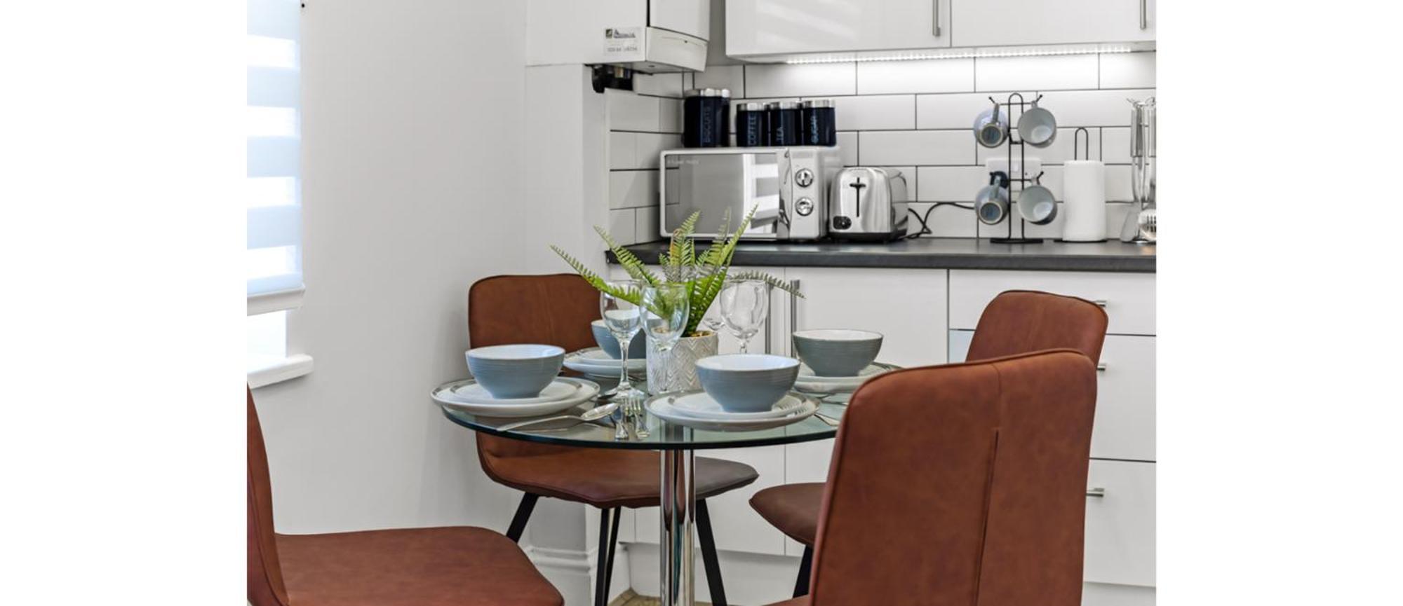 Apartament 2-bedroom Thameside Getaway *