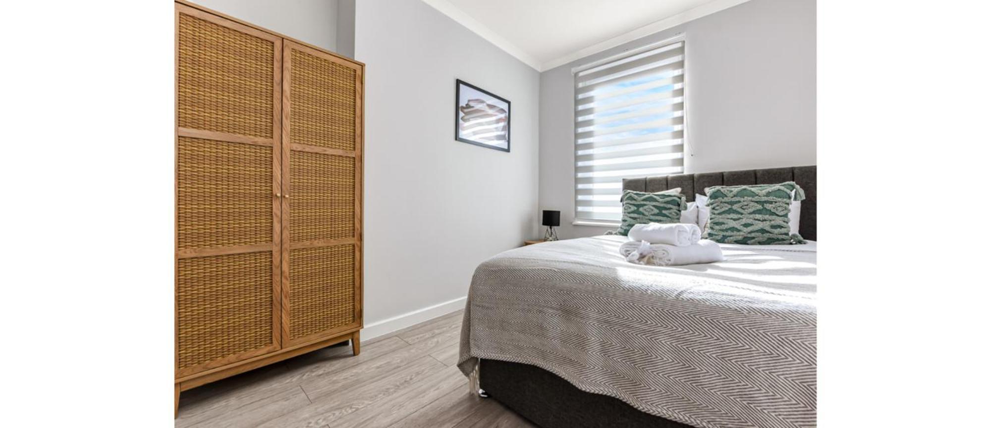 2-bedroom Thameside Getaway * Londra